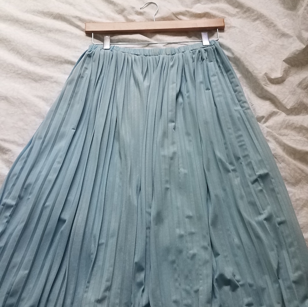 Missguided Pleated Pale Blue Midi Skirt
